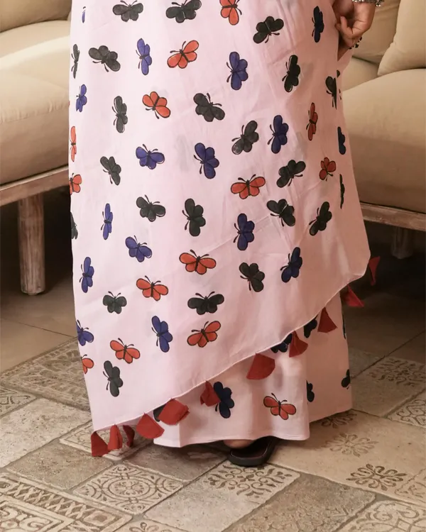 Multicolour_Cotton_Butterfly_Kisses_H_Block_Printed_Mul_Saree_With_Tassels_For_Women